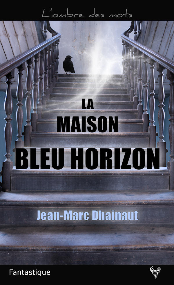 Janvier 1985. Tout commence par un message laissé sur le répondeur d'Alan Lambin, enquêteur spécialiste en phénomènes de hantises. Une maison, dans un village de la Somme, semble hantée par un esprit qui effraie la famille qui y vit. En quittant sa chère Bretagne, Alan ignore encore l'enquête bouleversante qui l'attend et les cauchemars qui vont le projeter au cœur des tranchées de 1915. Bloqué par une tempête de neige, sous le regard perçant d'un étrange corbeau, Alan réussira-t-il à libérer cette maison de ce qui la tourmente ?